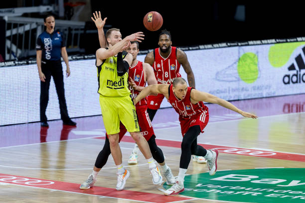 一个高水准 一个高水准