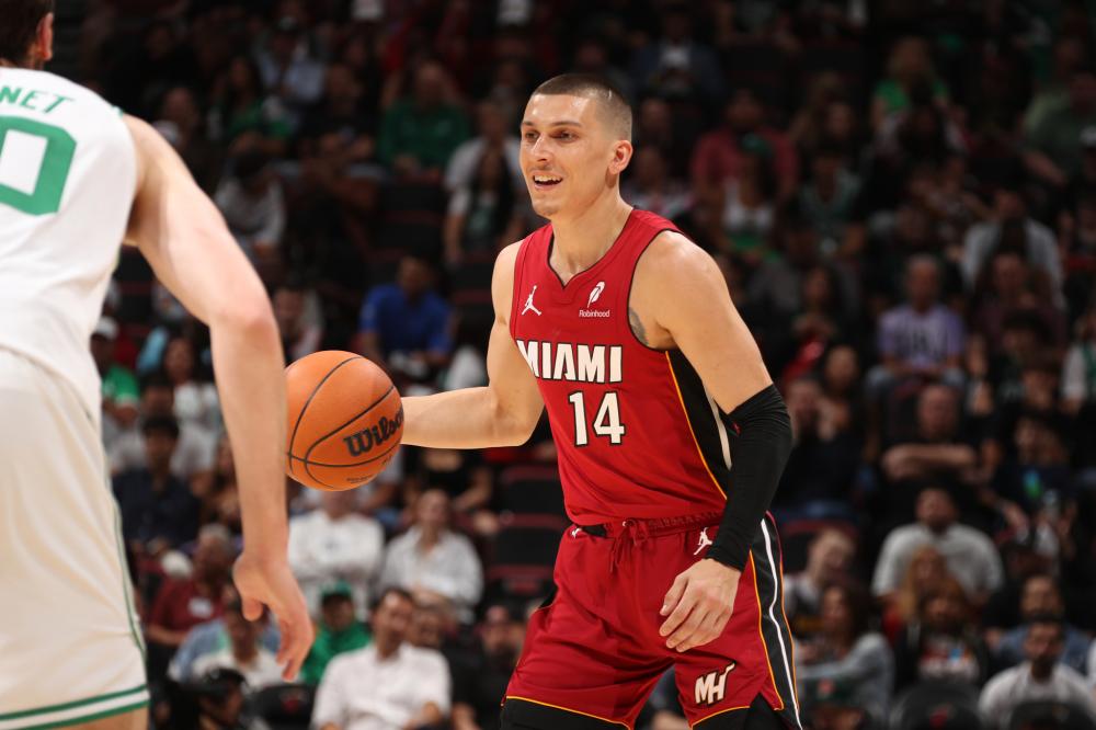 且凭借出色 且凭借出色